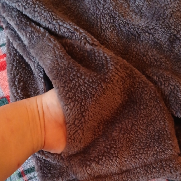 Men's Charcoal Gray Quarter Zip Fleece Pullover - Picture 6 of 7